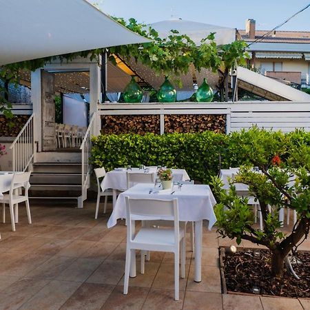 La Taverna Antica Rooms Пескара Екстериор снимка