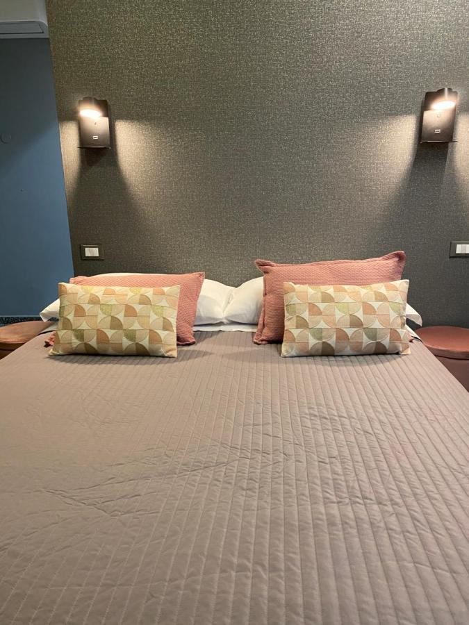 La Taverna Antica Rooms Пескара Екстериор снимка